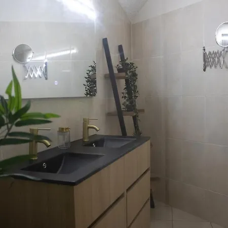 Charme Rare Sous Les Voutes Apartment